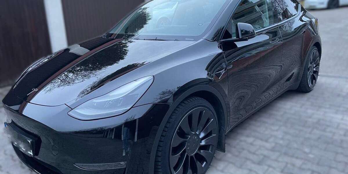 Tesla Model Y 40.400 km 44.500 &euro; Plüderhausen 73655