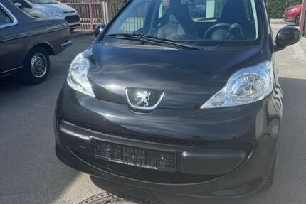 Peugeot 107 77.400 km 4.299 &euro; München 80999