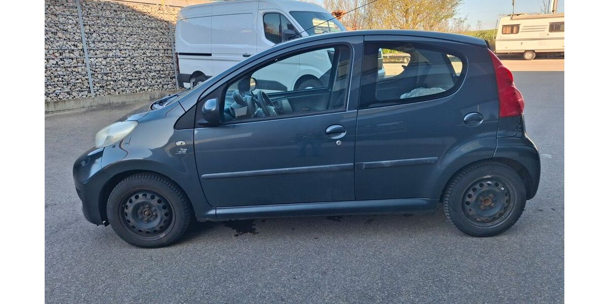 Peugeot 107 158.000 km 1.650 &euro; bad Wurzach 88410