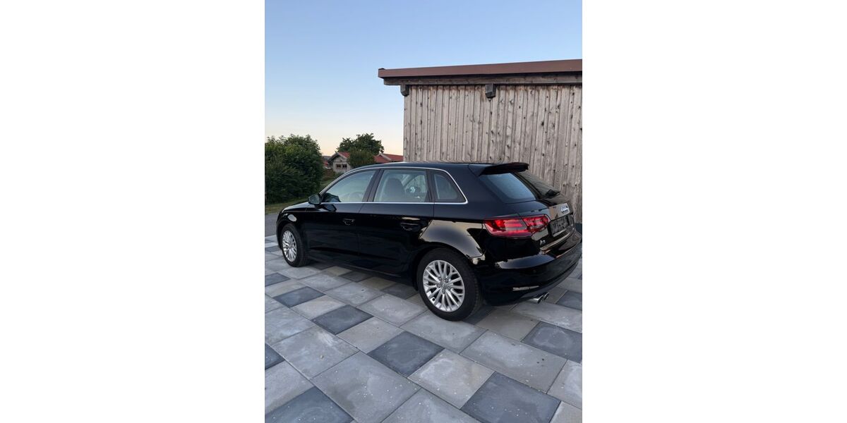 Audi A3 144.478 km 12.900 &euro; Hinterschmiding 94146