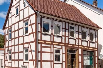Haus Bad Arolsen - 8 Zimmer, 110 m&sup2;, 185.000&euro; | Angebot:25262344