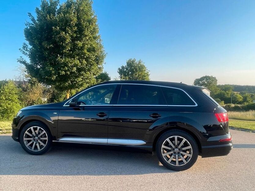 Q7