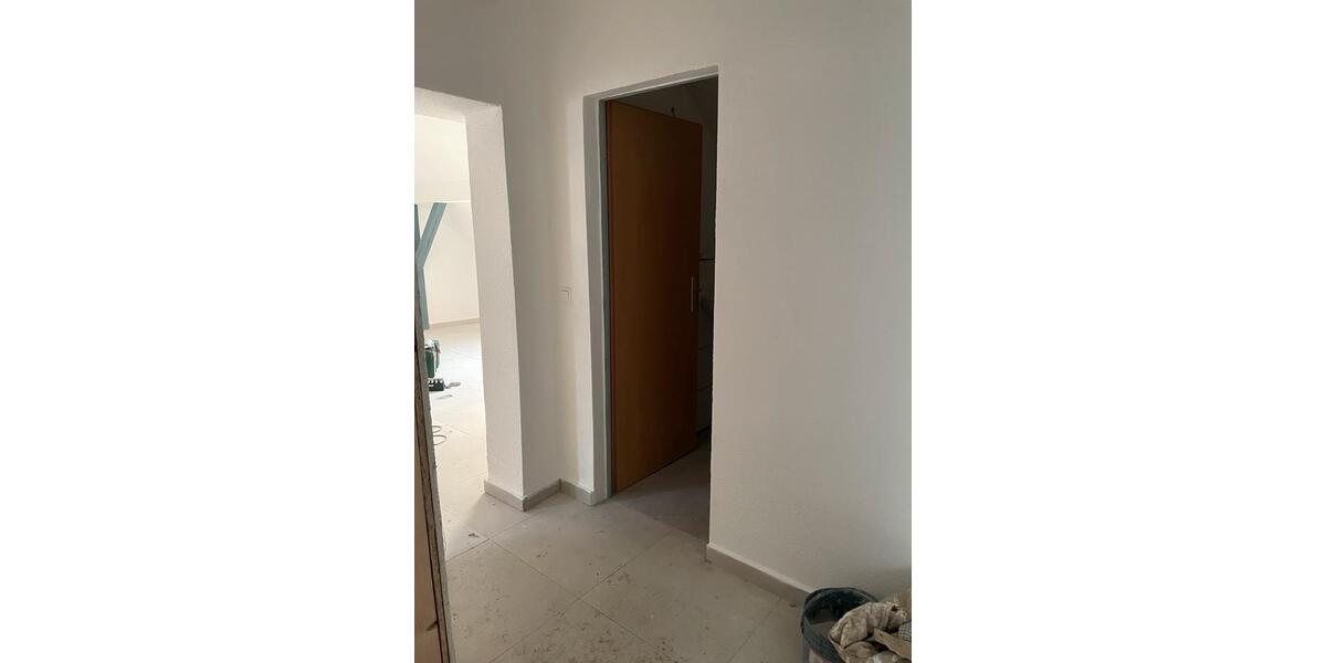 Dachgeschoßwohnung Dessau-Roßlau Dessau - 3 Zimmer, 75 m&sup2;, 480&euro; | Angebot:26505043