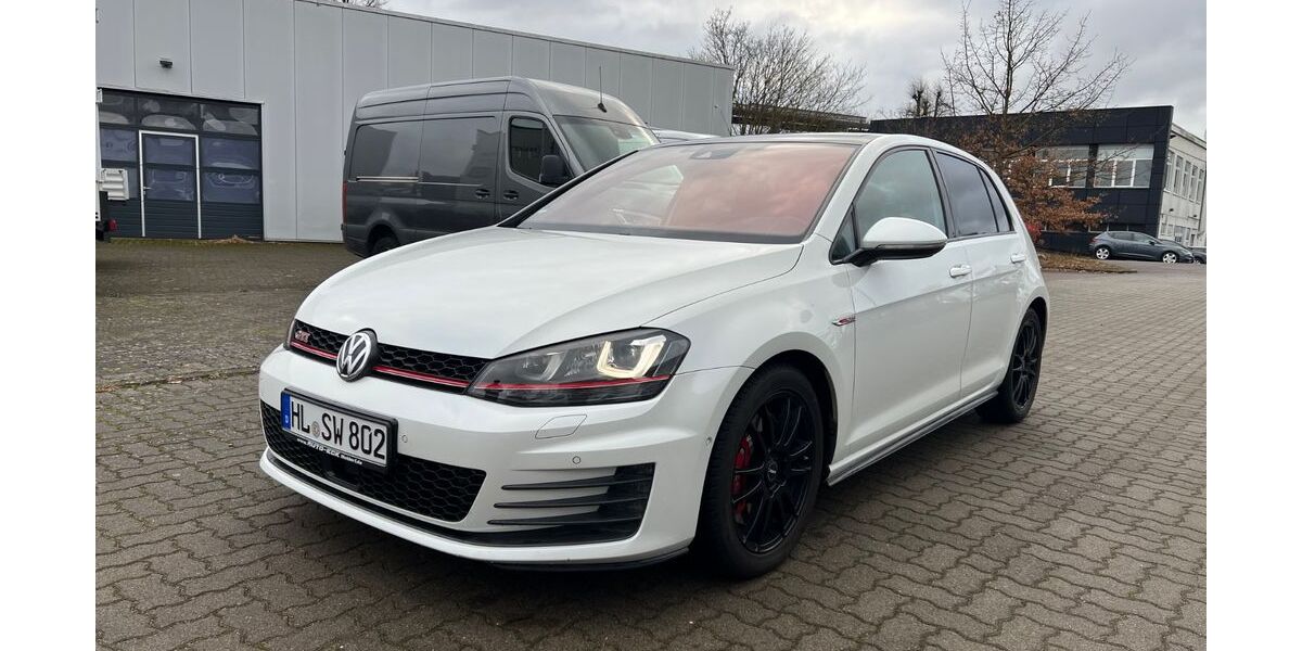 VW Golf 109.200 km 15.950 &euro; Lübeck 23554