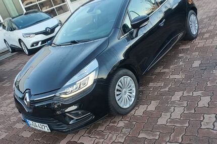 Renault Clio 77.800 km 7.800 &euro; dusseldorf 40223