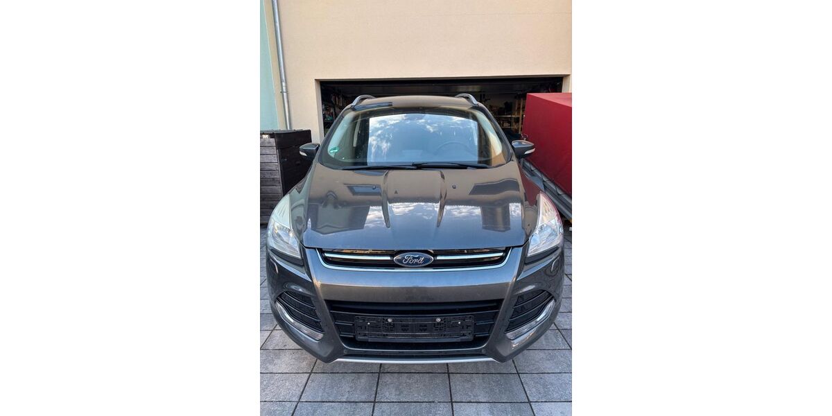 Ford Kuga 156.500 km 12.000 &euro; Maxhütte-Haidhof 93142
