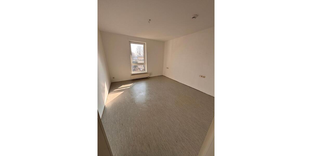 Etagenwohnung Sondershausen - 3 Zimmer, 76 m&sup2;, 352&euro; | Angebot:26085938