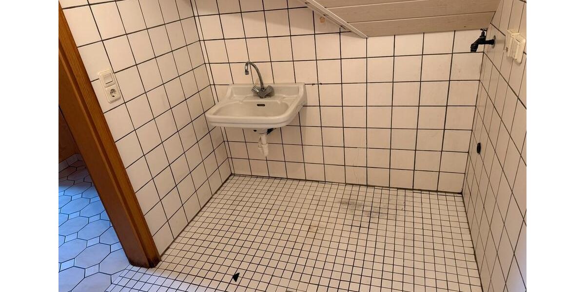 Etagenwohnung Salzkotten - 4 Zimmer, 120 m&sup2;, 1.350&euro; | Angebot:25146702