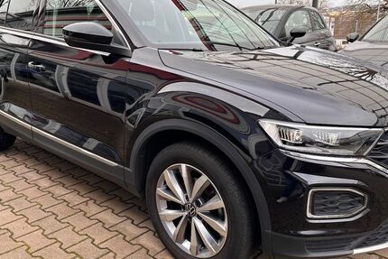 VW T-Roc 141.558 km 15.599 &euro; Zirndorf 90513