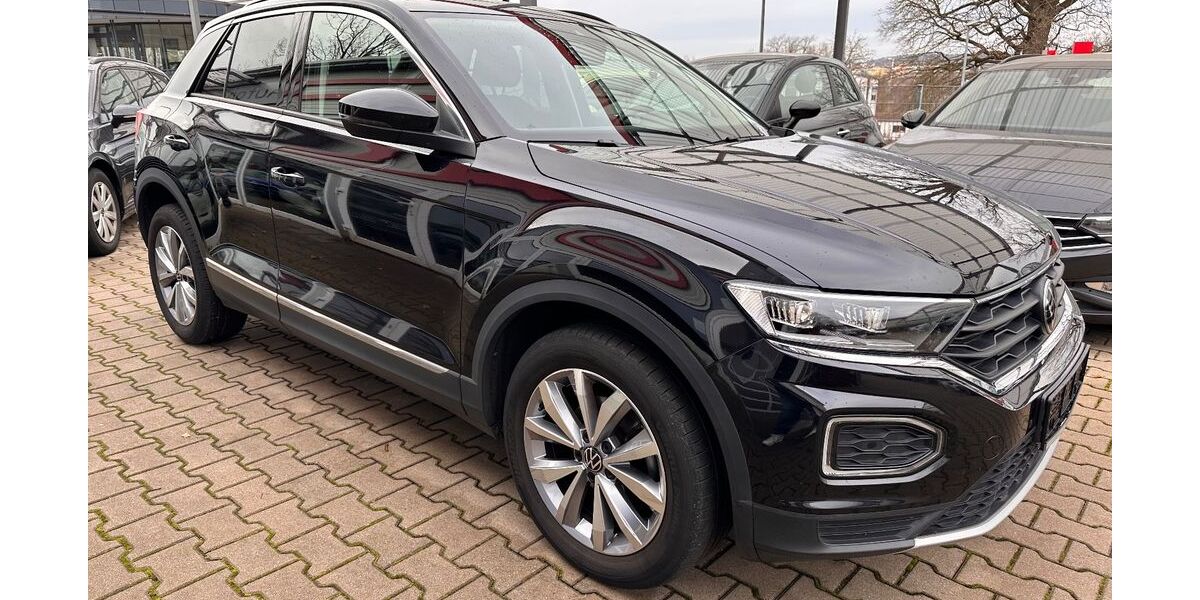 VW T-Roc 141.558 km 15.599 &euro; Zirndorf 90513
