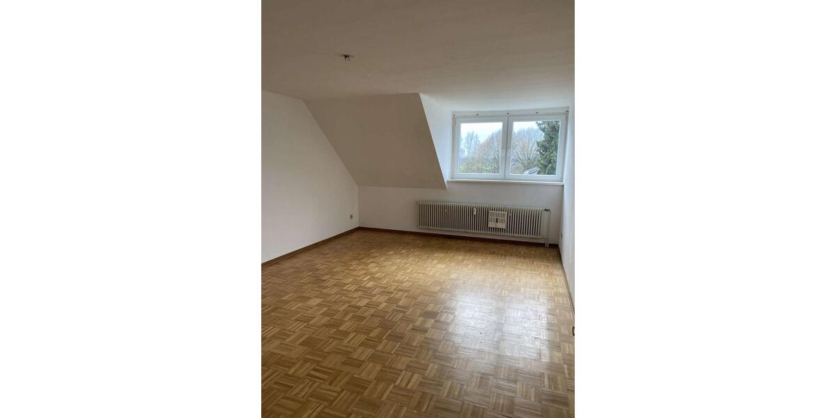 Dachgeschoßwohnung Bergen - 3 Zimmer, 63 m&sup2;, 450&euro; | Angebot:25569888
