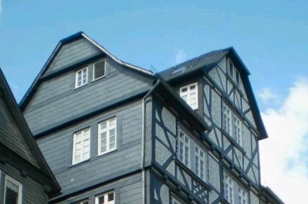 Dachgeschoßwohnung Marburg - 4 Zimmer, 65 m&sup2;, 975&euro; | Angebot:25475961