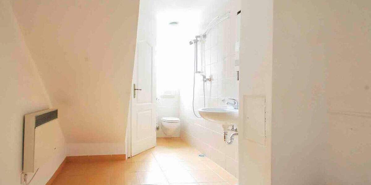 Charmantes Zweifamilienhaus mit historischem Gewölbekeller und zwei Südterrassen in Möhringen 7 zimmer