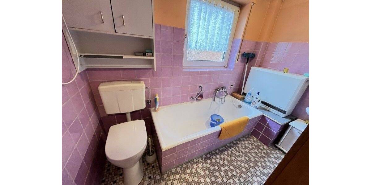 Einfamilienhaus mit großem Garten - sanierungsbedürftig mit viel Potenzial 5 zimmer