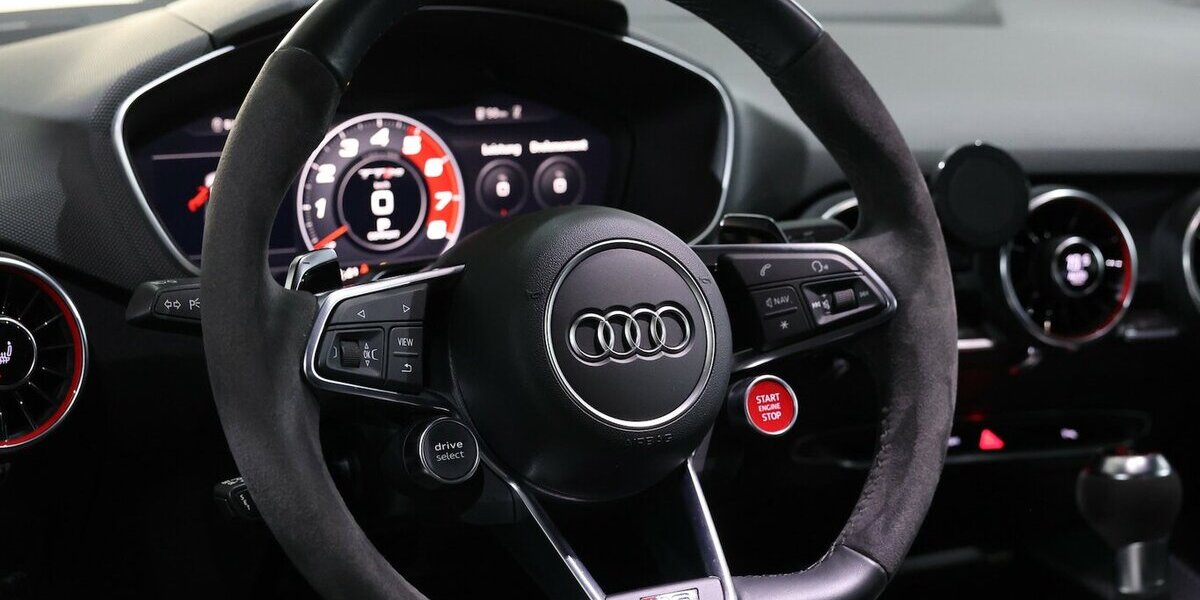 Audi TT RS COUPE 2.5 TFSI QUATTRO NARDO+BLACK+GOLD 40.000 km 55.555 &euro; Hamm 59077