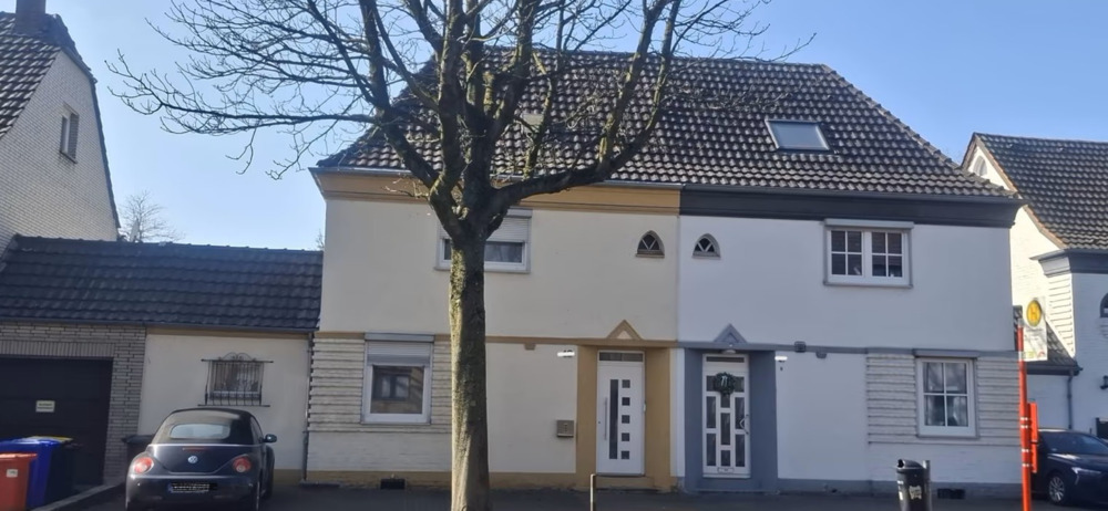 Wohnen oder Neubauen im Herzen von Krefeld - Doppelhaushälfte mit großem Grundstück und Potenzial