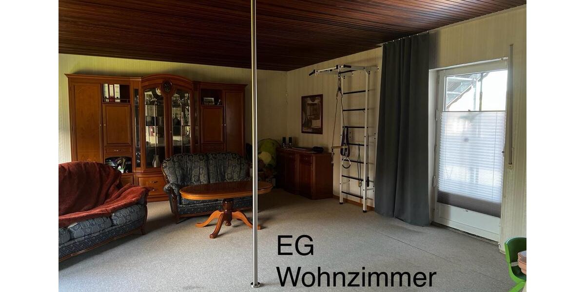 Großzügiges 330 qm Zweifamilienhaus mit Mansarde und Kamin 6 zimmer