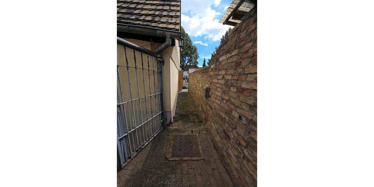 Doppelhaushälfte Bad Lauchstädt - 4 Zimmer, 75 m&sup2;, 84.000&euro; | Angebot:27107780