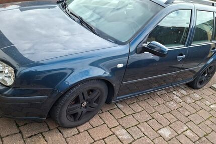 VW Golf 220.000 km 1.500 &euro; Hütschenhausen 66882