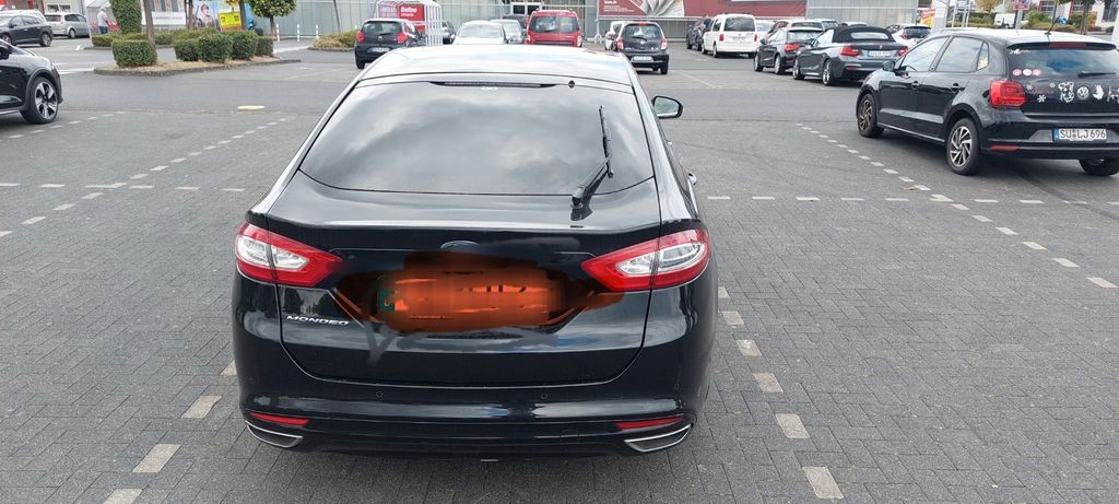 Ford Mondeo 193.000 km 12.300 € Niederkassel 53859