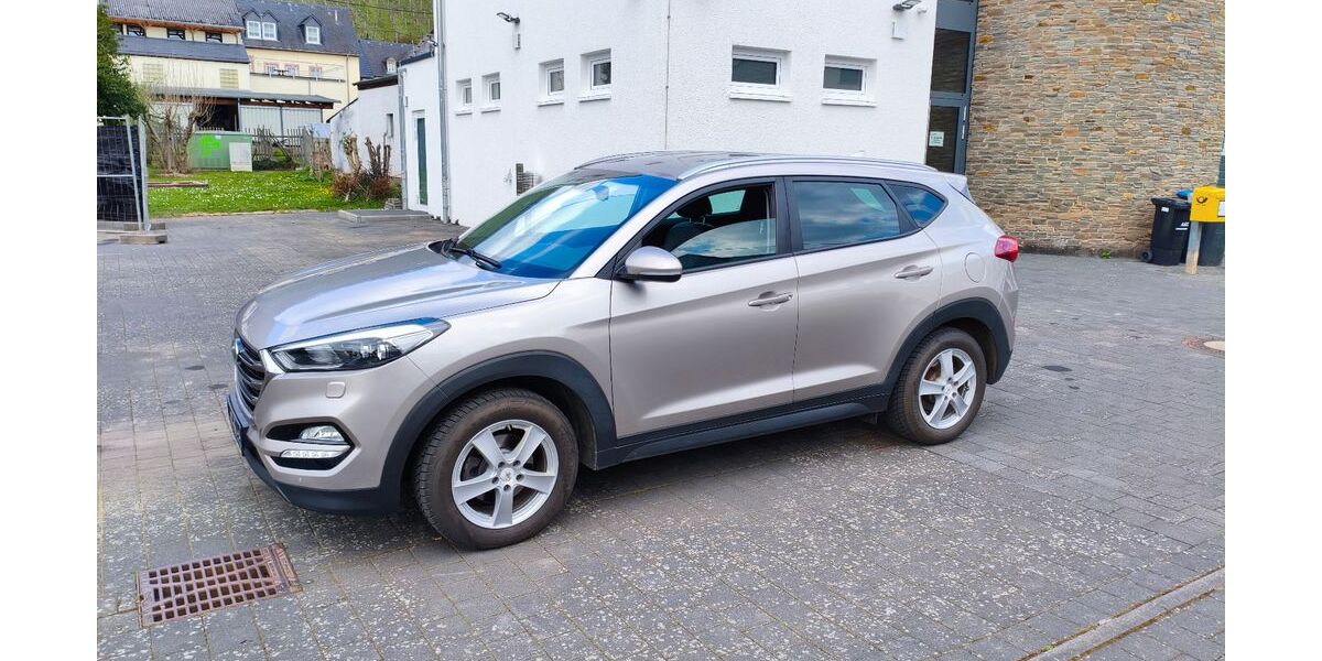 Hyundai TUCSON 120.500 km 13.780 &euro; Klüsserath 54340