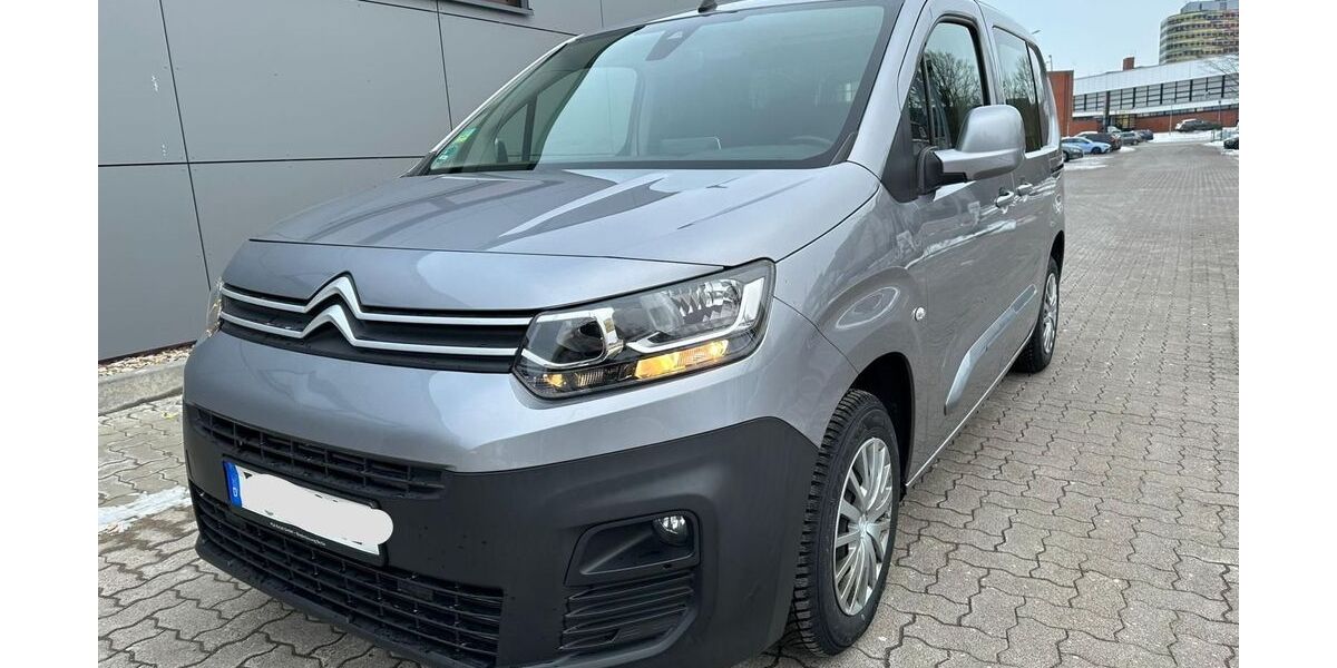 Citroen Berlingo 104.900 km 9.900 &euro; Hamburg 21107