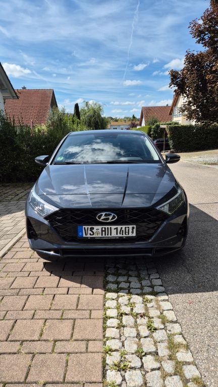 i20