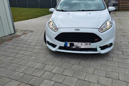 Ford Fiesta 98.338 km 12.500 &euro; Zandt 93499
