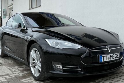 Tesla Model S 259.800 km 23.700 &euro; Stadtlauringen 97488