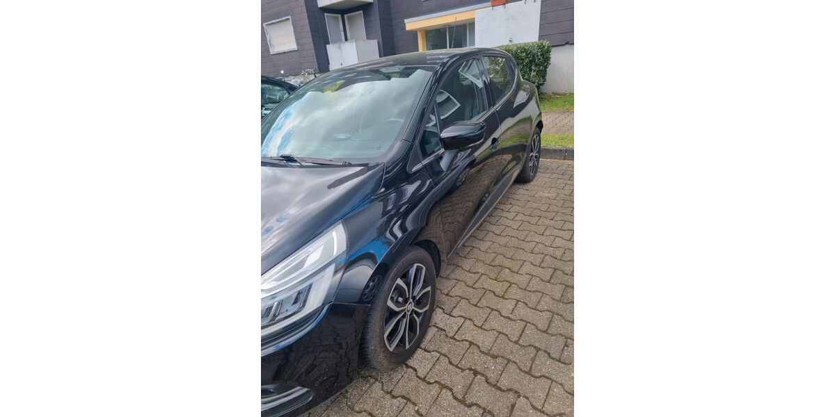 Renault Clio 110.200 km 6.900 &euro; Köln 51069