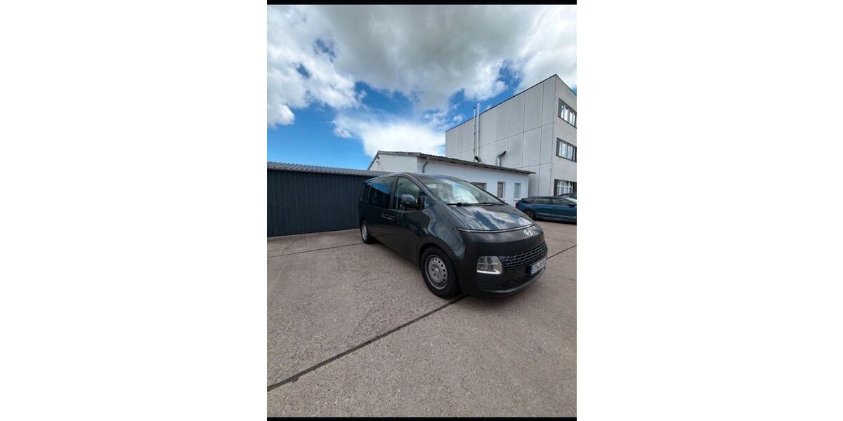 Hyundai STARIA 90.000 km 21.000 &euro; Gotha 99867