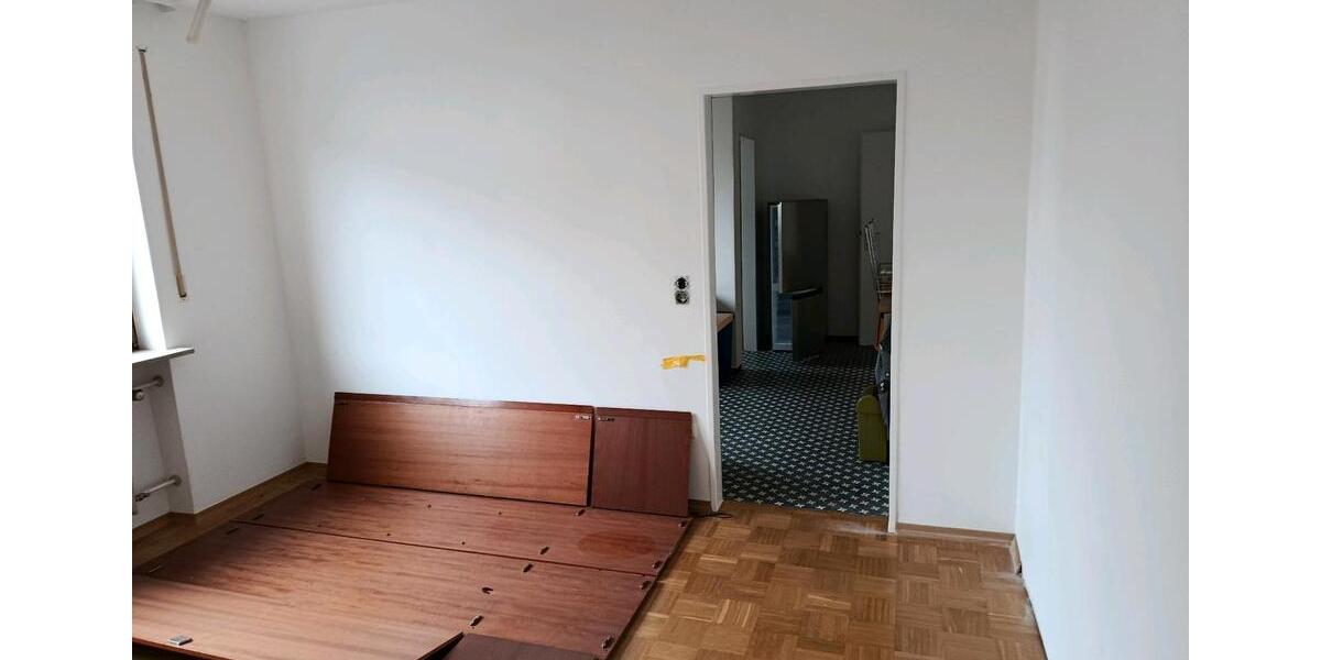 Hochparterre Gundelsheim - 4 Zimmer, 106 m&sup2;, 950&euro; | Angebot:25139058