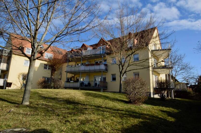 EinraumWohnung im EG mit Balkon und TG- Stellplatz