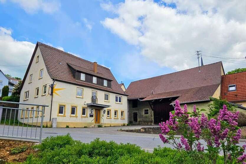 Haus zum Kaufen in Schöntal Oberkessach 195.000 € 250 m²