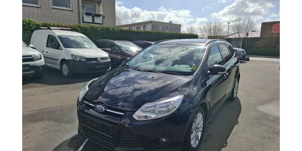 Ford Focus 284.000 km 2.299 &euro; Paderborn 33100