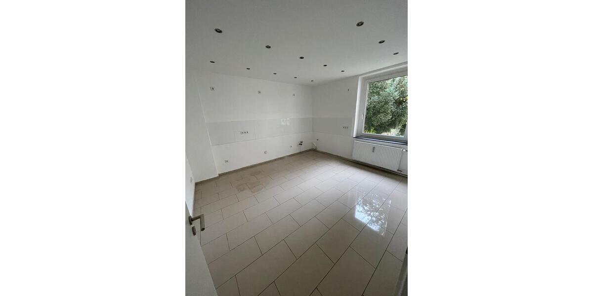 Erdgeschoßwohnung Schwelm - 3 Zimmer, 90 m&sup2;, 1.250&euro; | Angebot:25924150