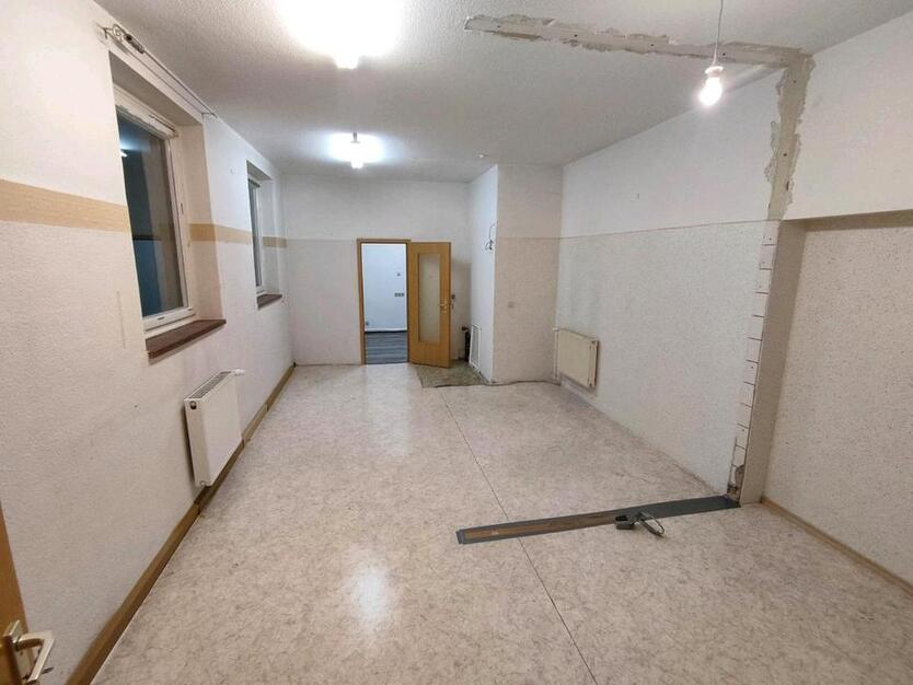 Gewerbeimmobilie Lagerraum Storage in Kreischa 96 Quadratmeter zimmer