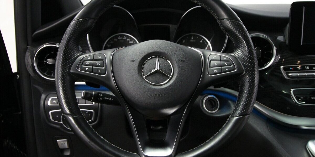 Mercedes-Benz V 220 d Edition lang PANO-DACH+LED+NAVI+KAMERA 95.519 km 42.900 &euro; Hagenow 19230