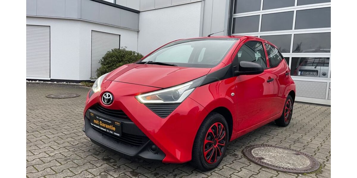 Toyota Aygo (X) 46.315 km 9.890 &euro; Korbach 34497