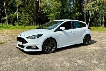 Ford Focus 53.000 km 14.500 &euro; Oberreichenbach 75394