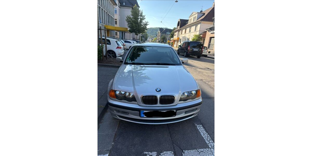 BMW 320 203.000 km 2.500 &euro; Andernach 56626