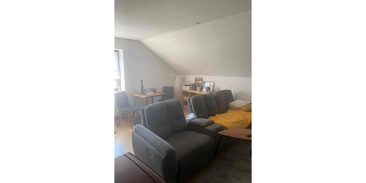 Dachgeschoßwohnung Pocking - 2 Zimmer, 42 m&sup2;, 450&euro; | Angebot:26303064