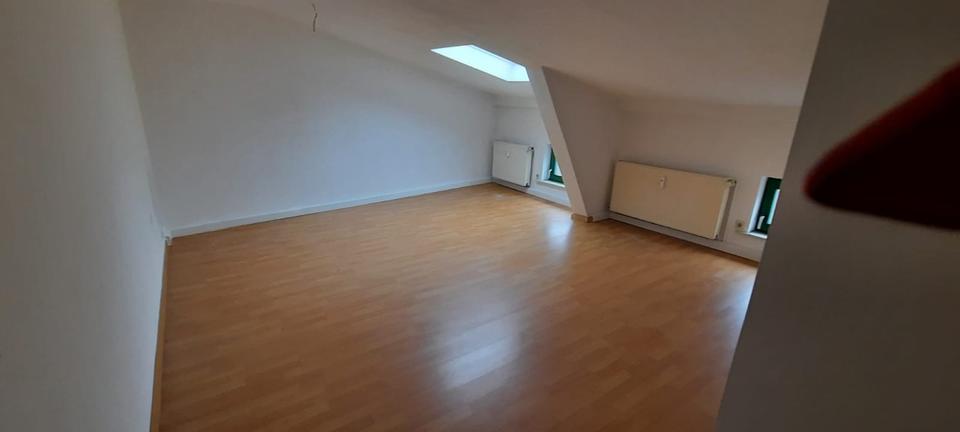 Dachgeschoßwohnung Krakow am See - 3 Zimmer, 77 m&sup2;, 538&euro; | Angebot:22970736