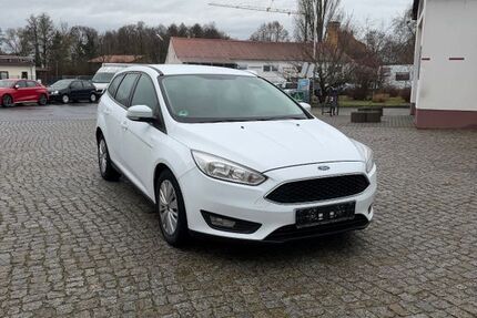 Ford Focus 215.000 km 5.300 &euro; Luckau 15926
