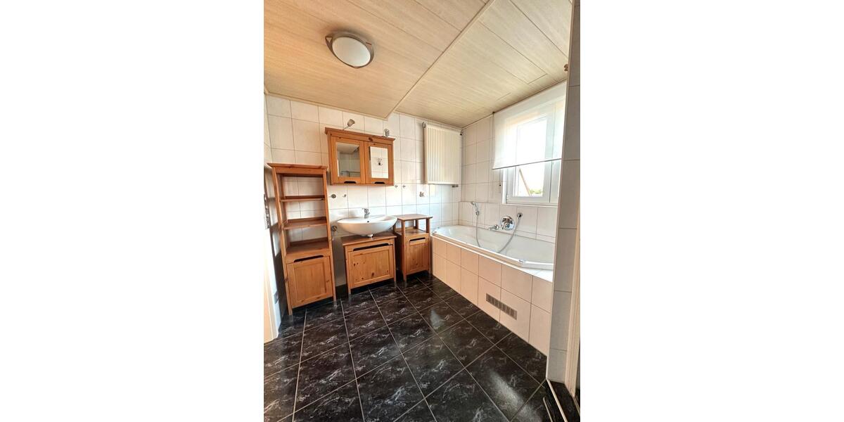 Etagenwohnung Trossingen - 2 Zimmer, 65 m&sup2;, 720&euro; | Angebot:25328112