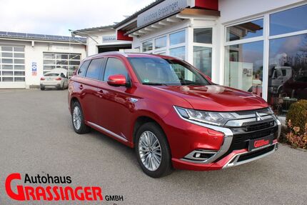 Mitsubishi Plug-in Hybrid Outlander 86.000 km 18.990 € Regen 94209