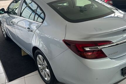 Opel Insignia 39.800 km 12.500 &euro; Eggenfelden 84307