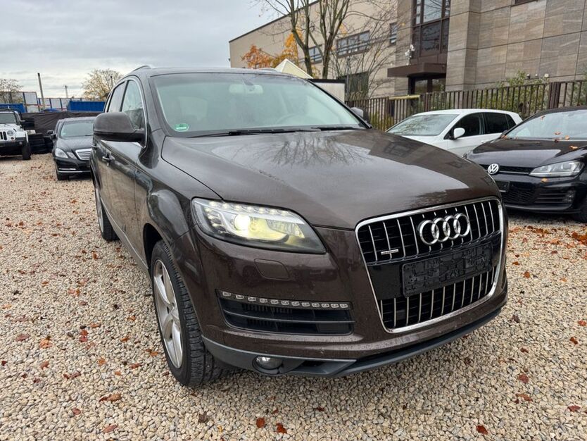 Audi Q7 179.000 km 17.490 € Fürth 90763