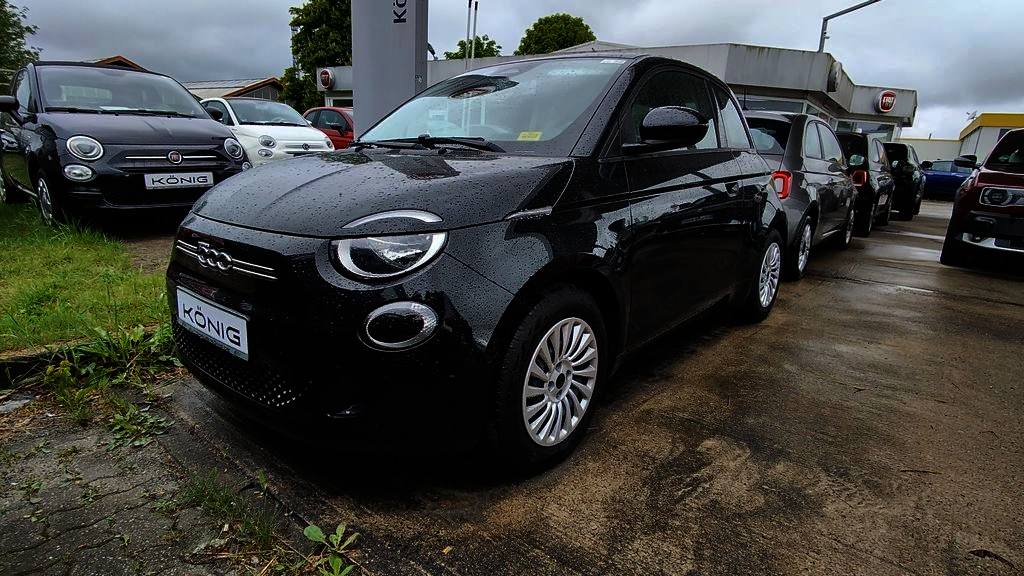 Fiat 500e 16.588 km 17.888 &euro; Massen 03238
