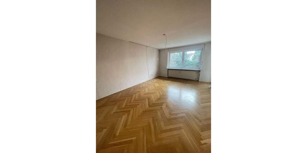 Geräumiges Familienhaus mit Balkonen und Terrasse in Nürnberg, Großreuth h d Veste 9 zimmer